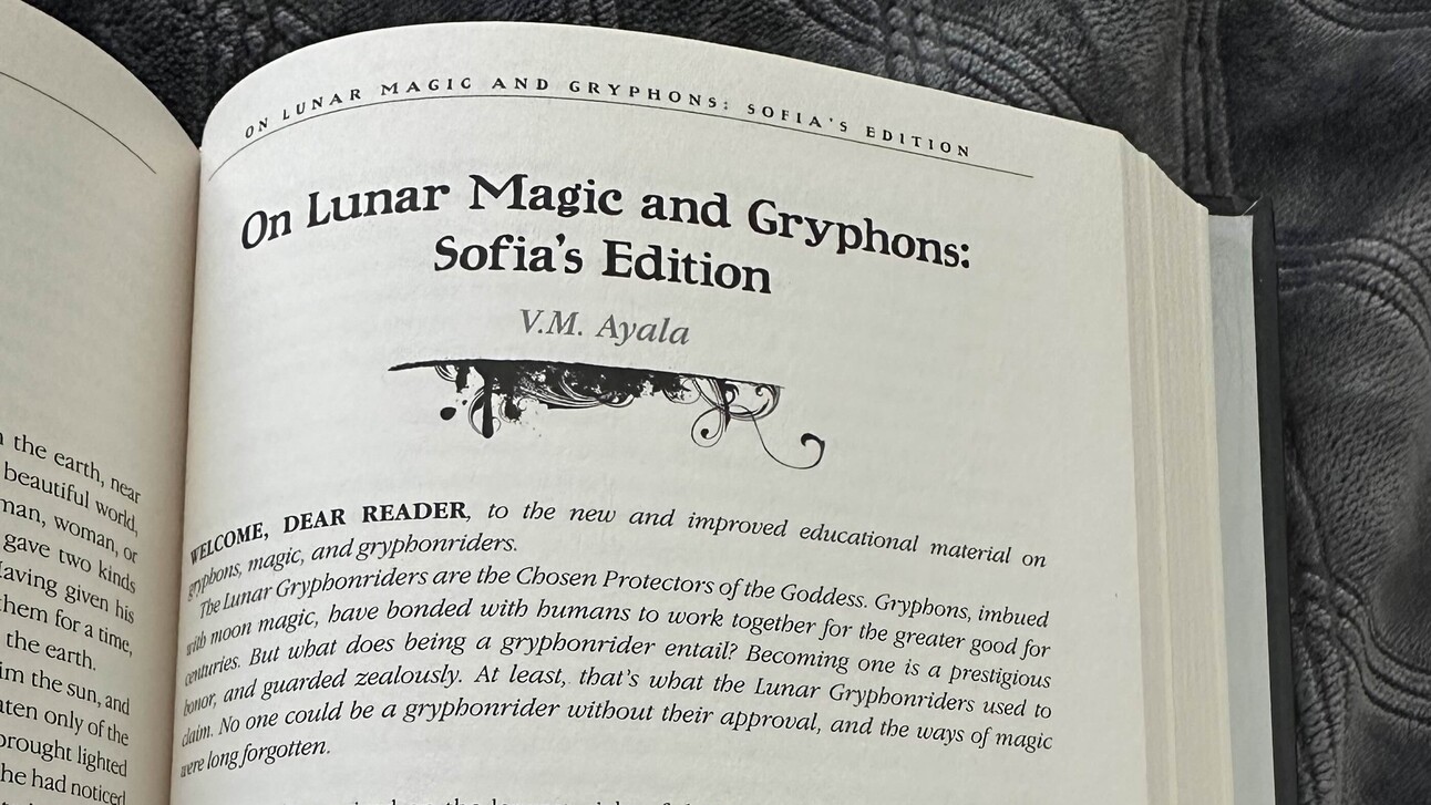 Short Story Publication in Flame Tree's Moon Falling Anthology!