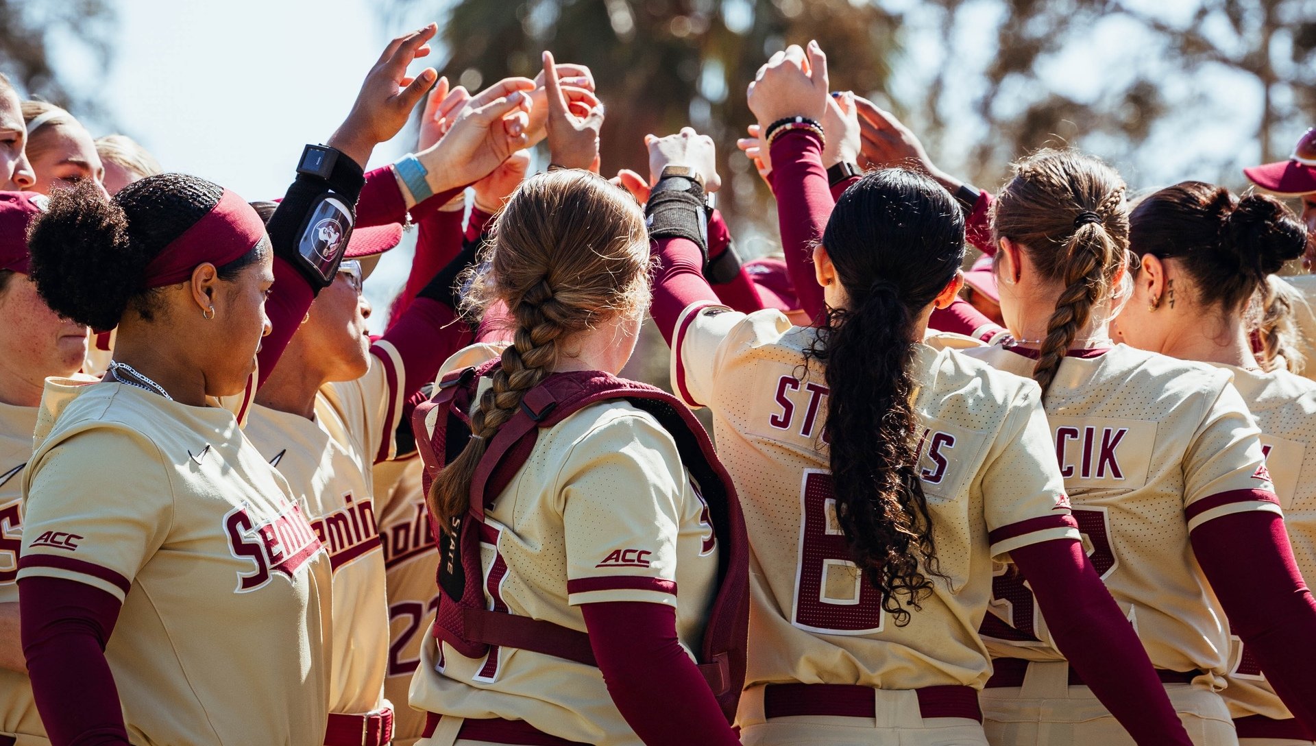 Tennessee opens up early lead, defeats FSU in top-10 matchup