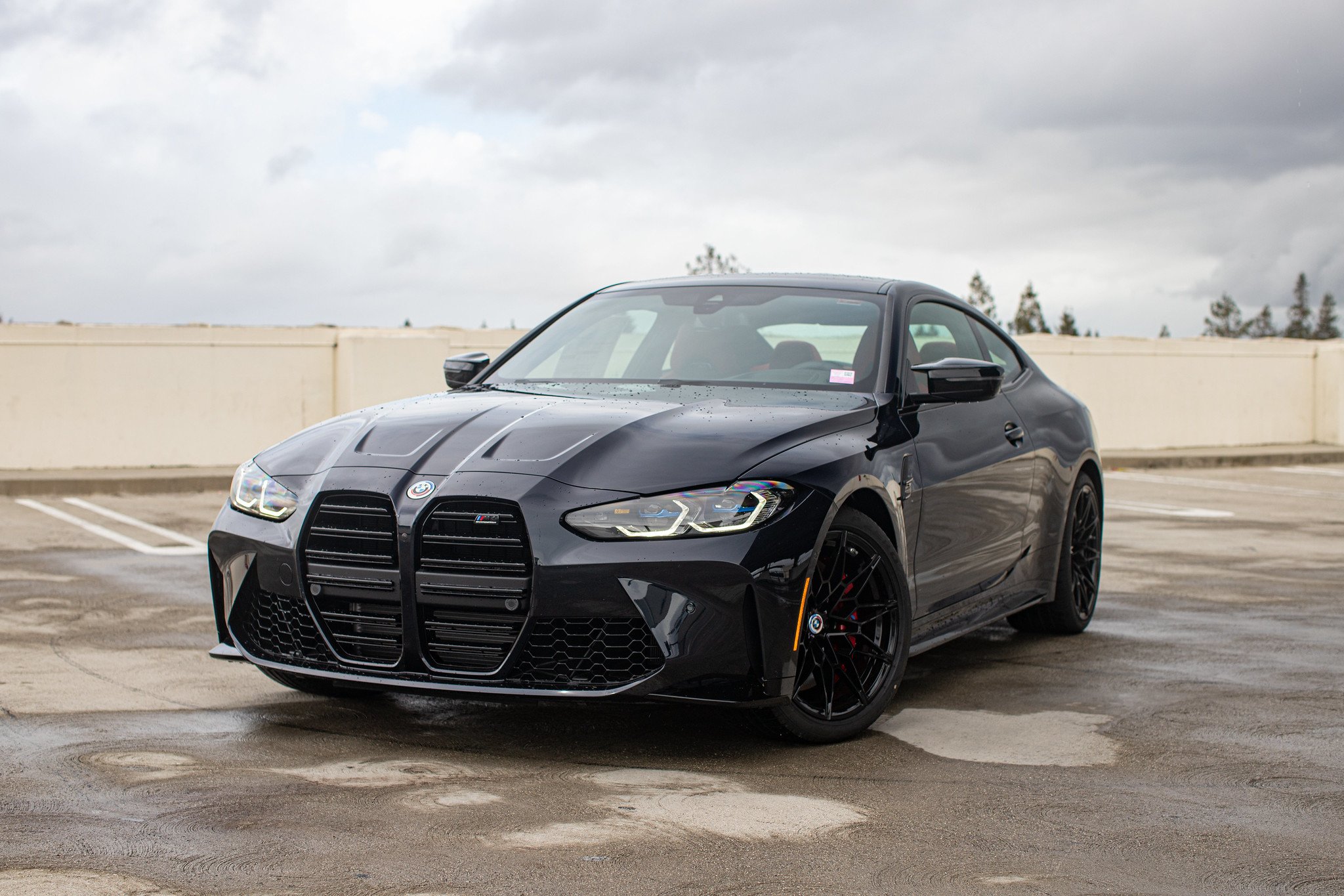 Step Into the World of High-Powered Sports Cars with the BMW M4