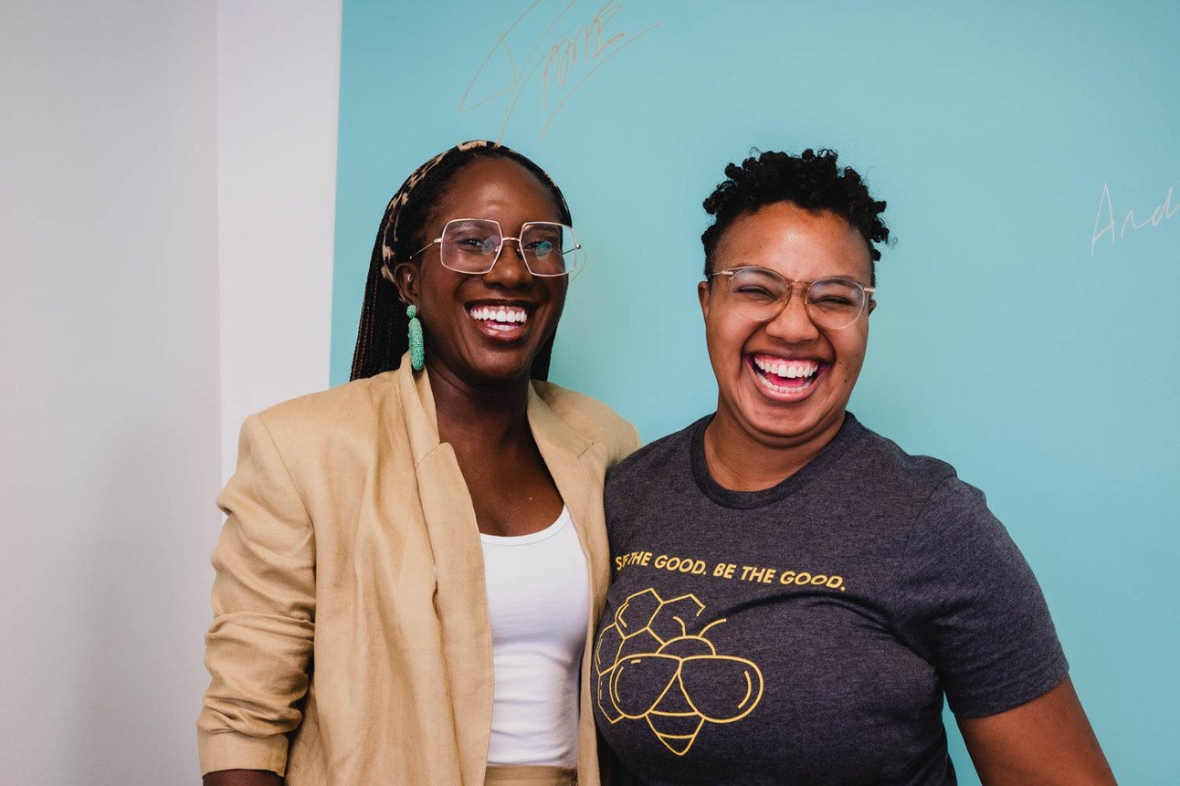 I took a photo walk a couple of days ago. I didn’t bring home too many photos. This view caught my eye despite its randomness. I was happy to found a place where there was just one color in the frame :)