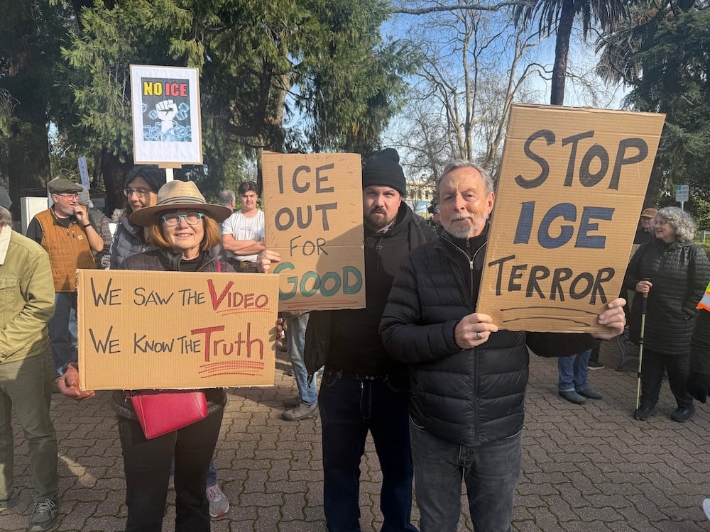 🏡 ICE Protests + Hooters Hoax + Abortion Doc + One Less Plaza Tasting Room