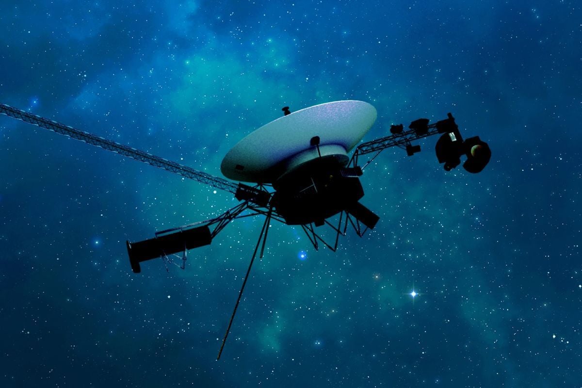 📡 Voyager 1's epic light day milestone