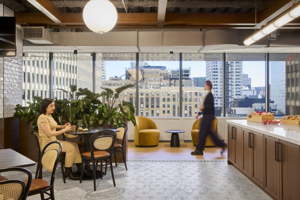 What Can the Workplace Learn from Airport Lounges?