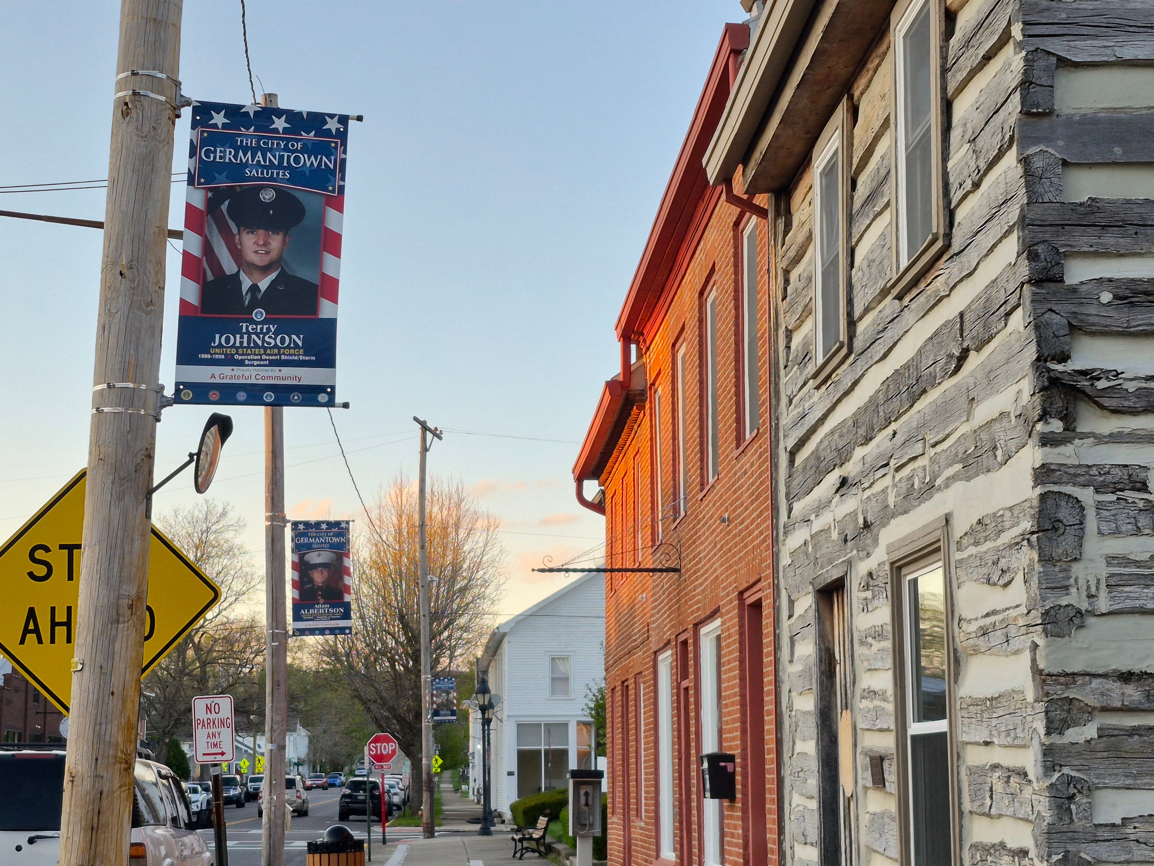 Community Honors Hometown Heroes