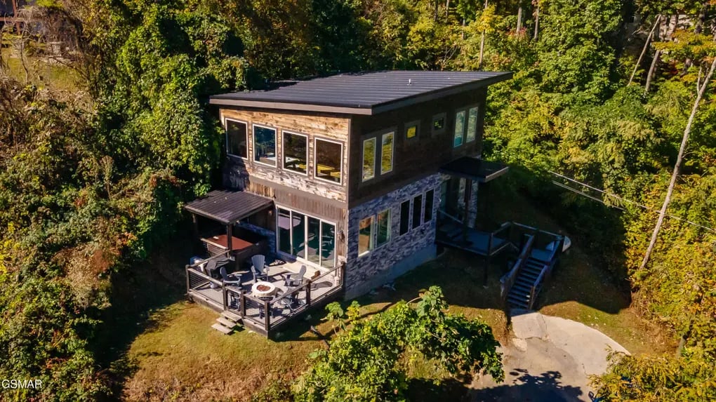 🏖️ These 4 STR Retreats -- Beach, Lake, & Hills -- Are Ready to Earn