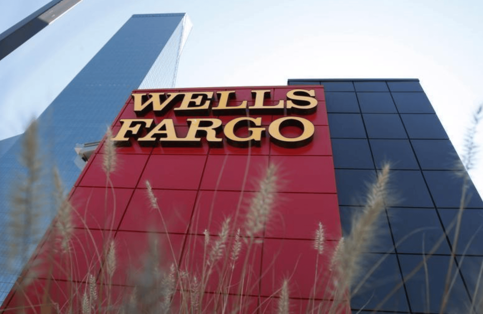 Wells Fargo Missed. UnitedHealth Surged. The Story of One Earnings Day Tells You Everything About This Market.