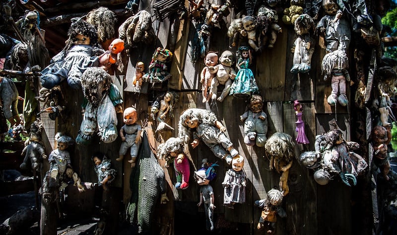 The Island of Creepy Dolls