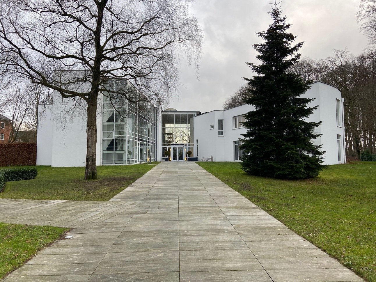 Damn History #89 / April 2025