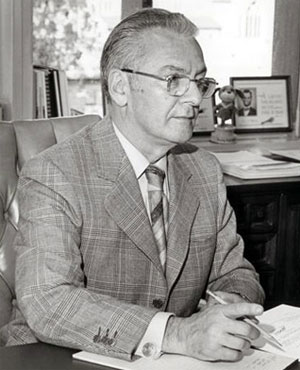 The Decisions That Made Sol Price Successful