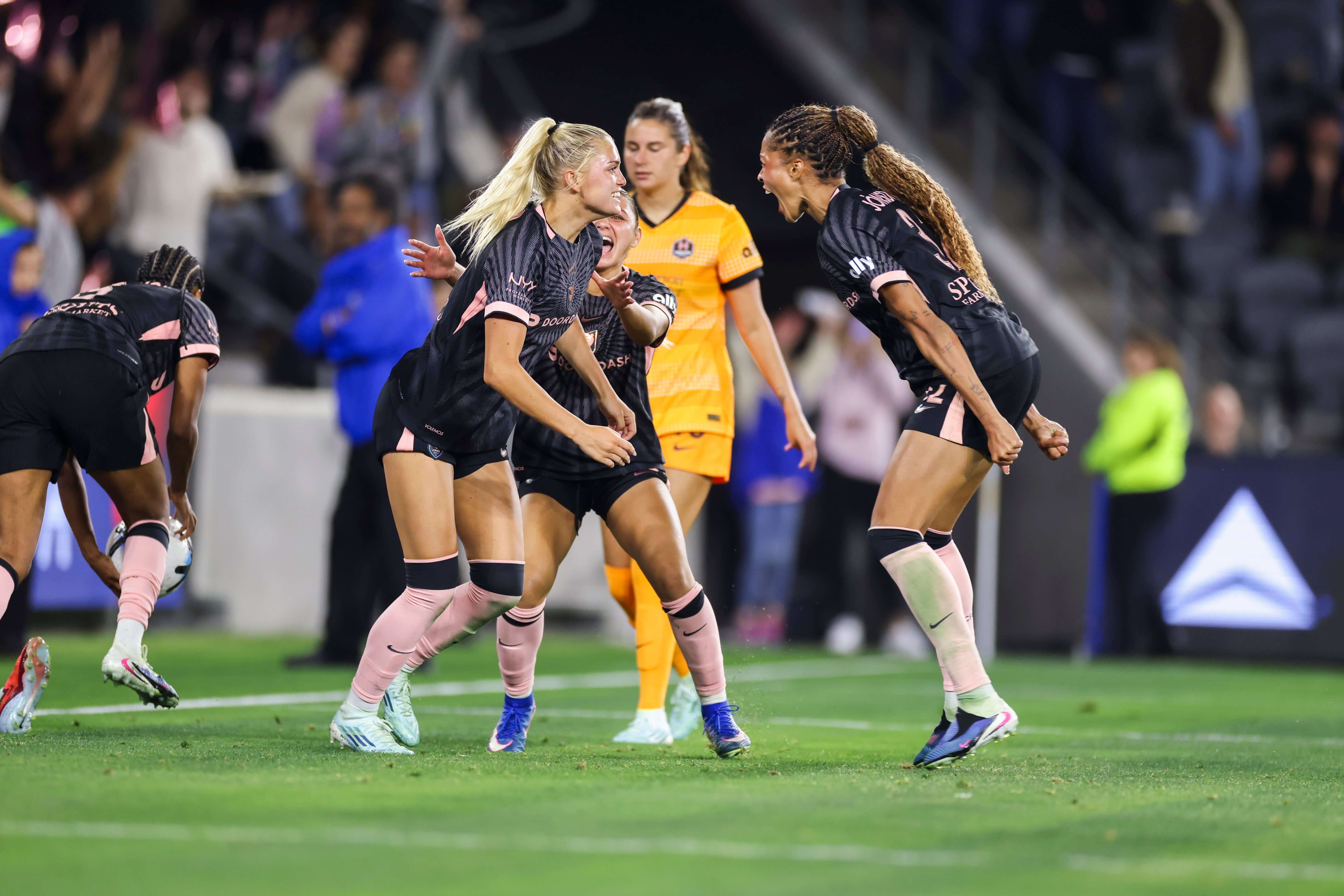 NWSL's Surprise First-Place Team 👀