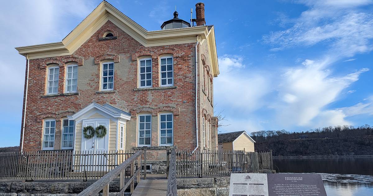 Explore Saugerties NY + Retiring at 55