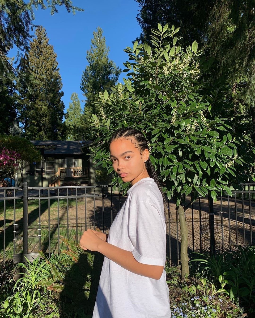 Your Aquarius Season Tarot & Self-Care Guide