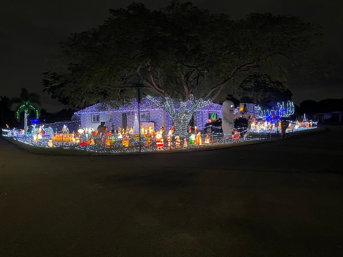 Tamarac’s Holiday Lights Contest Is Back To Brighten Broward All December