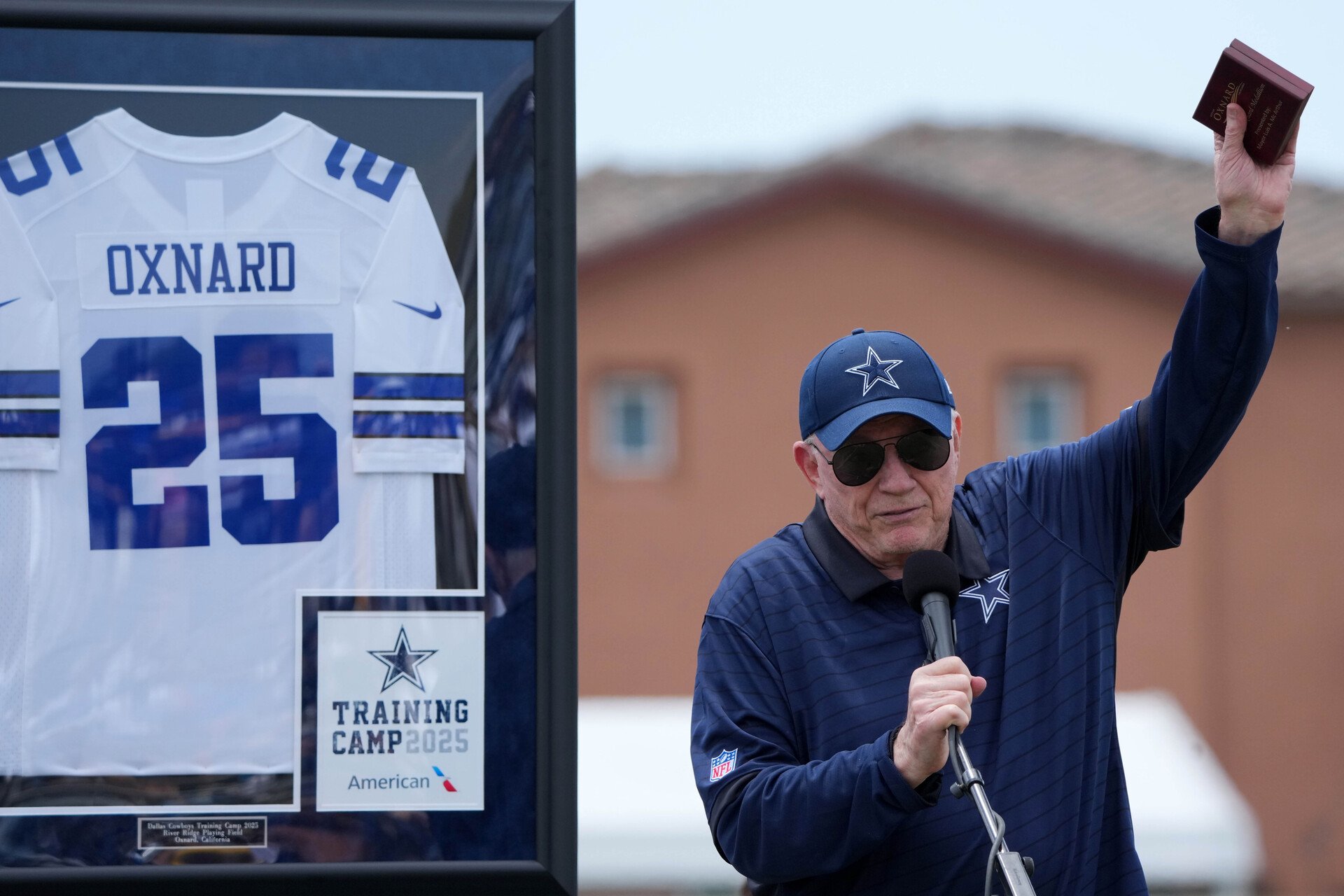 Schotty goes Ricky Bobby, Jerry goes to the movies