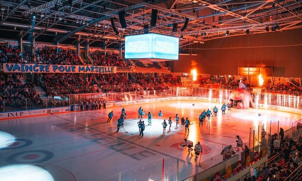 ☕ Marseille penche aussi pour le hockey-sur-glace, le gros investissement sur le foot amateur, 18 offres d'emploi, etc.