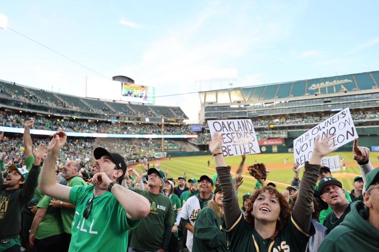 Yesterday, the Oakland Coliseum was Baseball’s Last Dive Bar