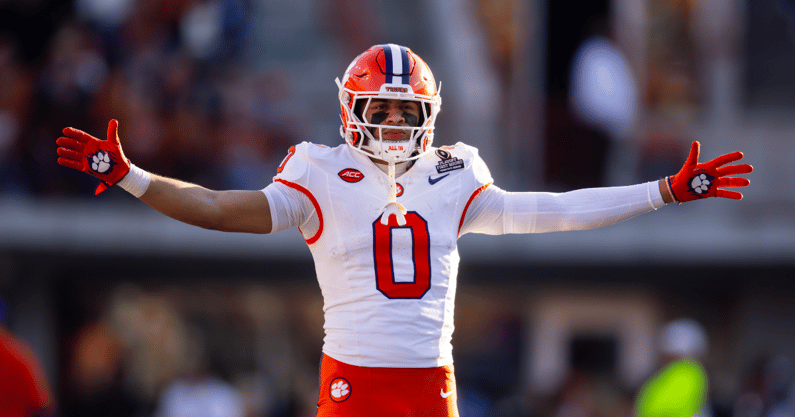 AFC West Mock Draft: Raiders Take QB #1