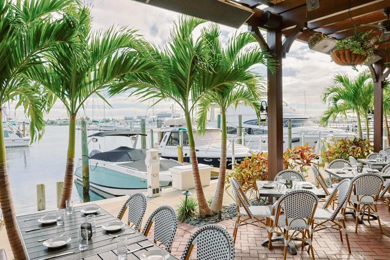 🥂 Scallops & Sips + Naples’ Dockside Dinners + Your Foodie Opinions