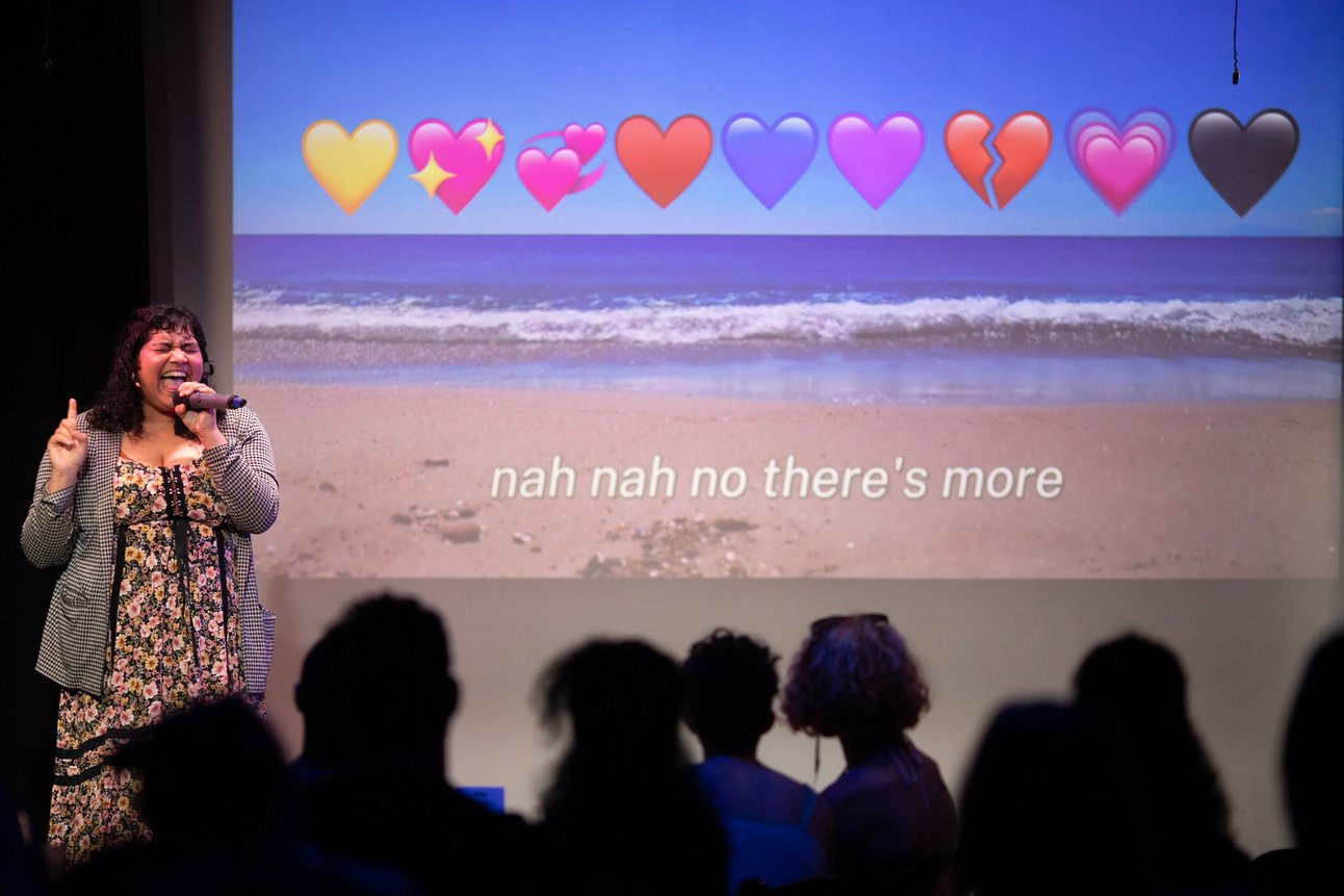 🎉 You're invited! 🎭 Aarushi's solo show "EMOJI 🤷🏽‍♀️" at New York Fringe Festival & a fundraiser THIS Sunday! 