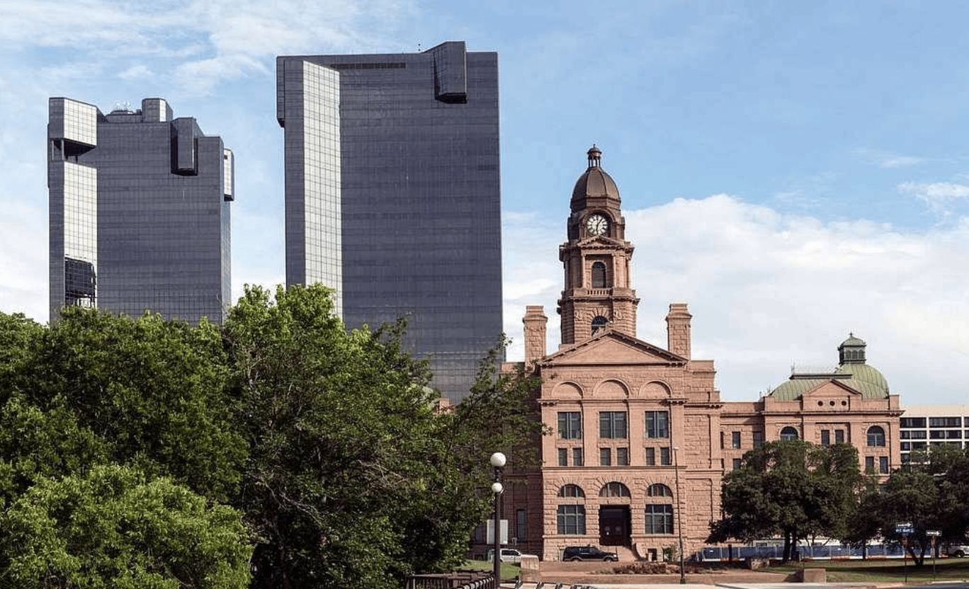 🤠 Willow Park Sued Over $500M Development 