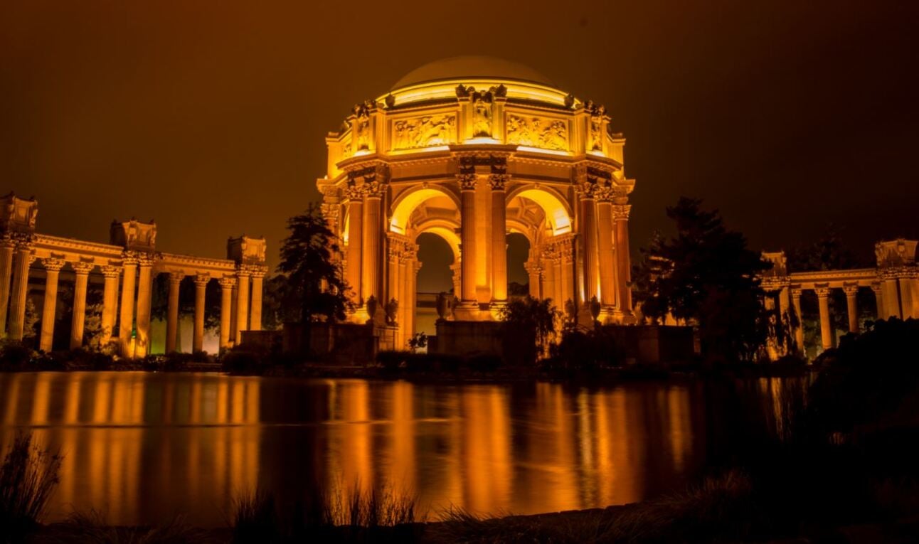 Activist to Project Ukrainian Art onto Palace of Fine Arts