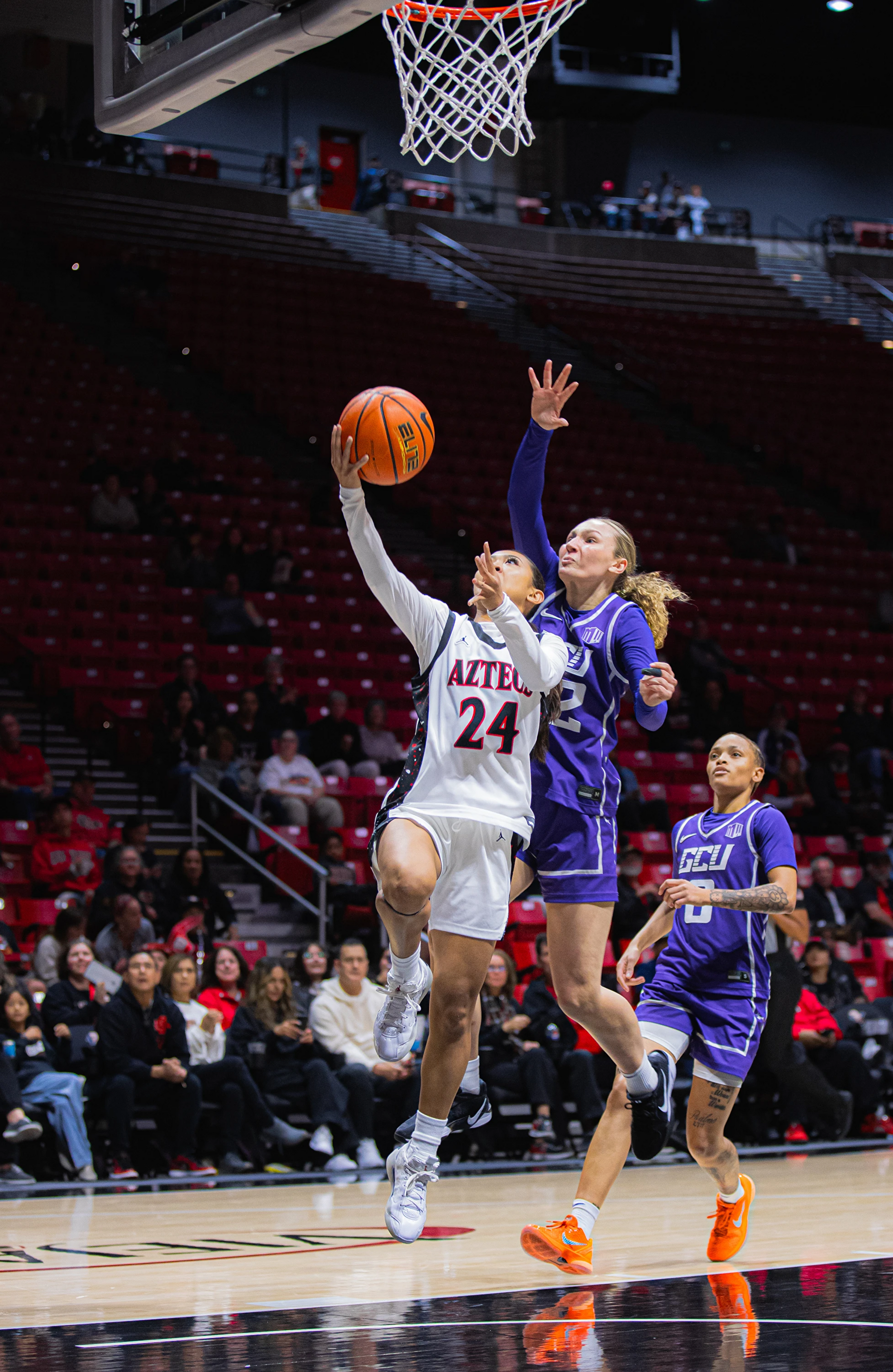 Eight straight! Aztecs come back from 11 down in fourth