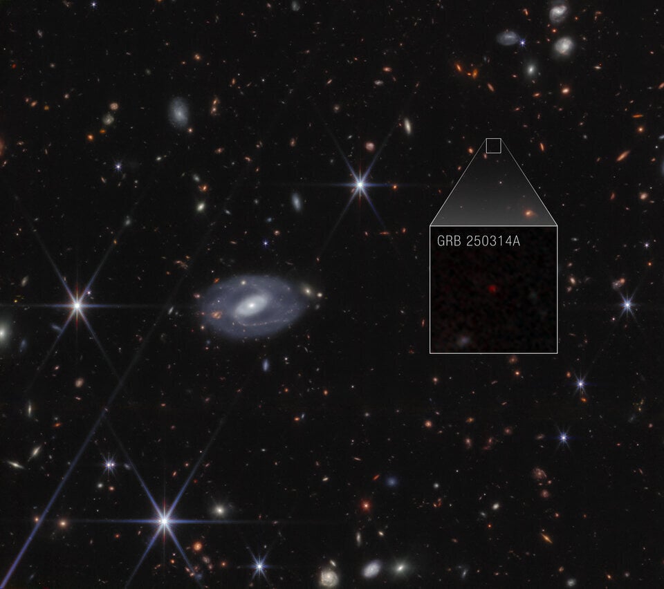🚀 Breaking: JWST Spots Earliest Supernova