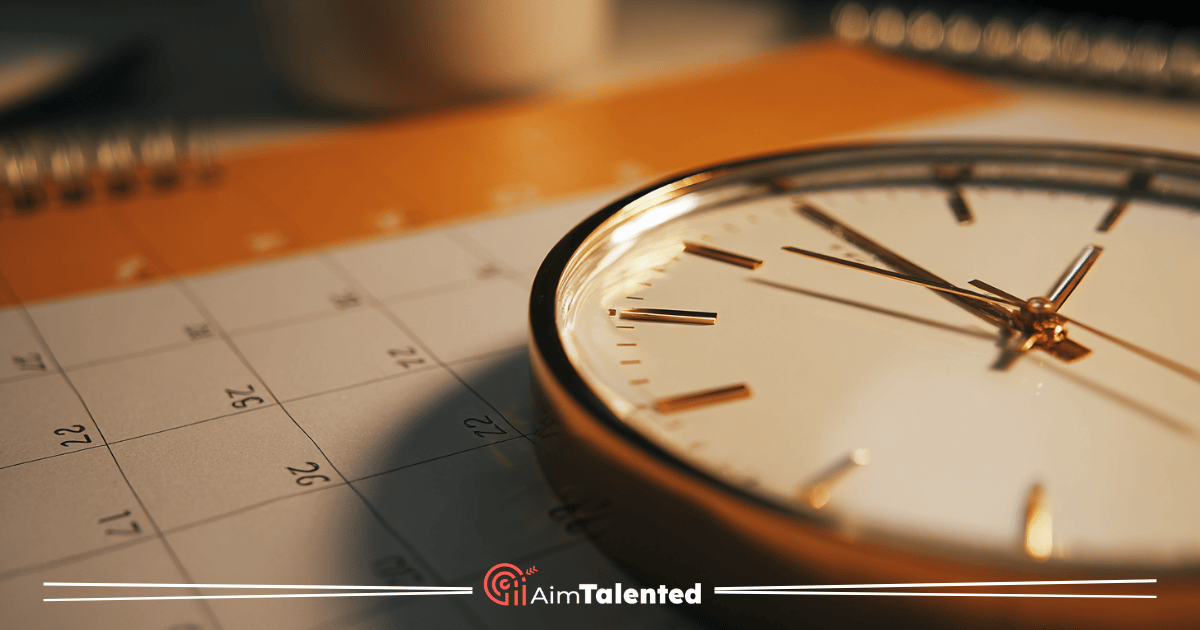 23 horas. Cada semana. En reuniones.