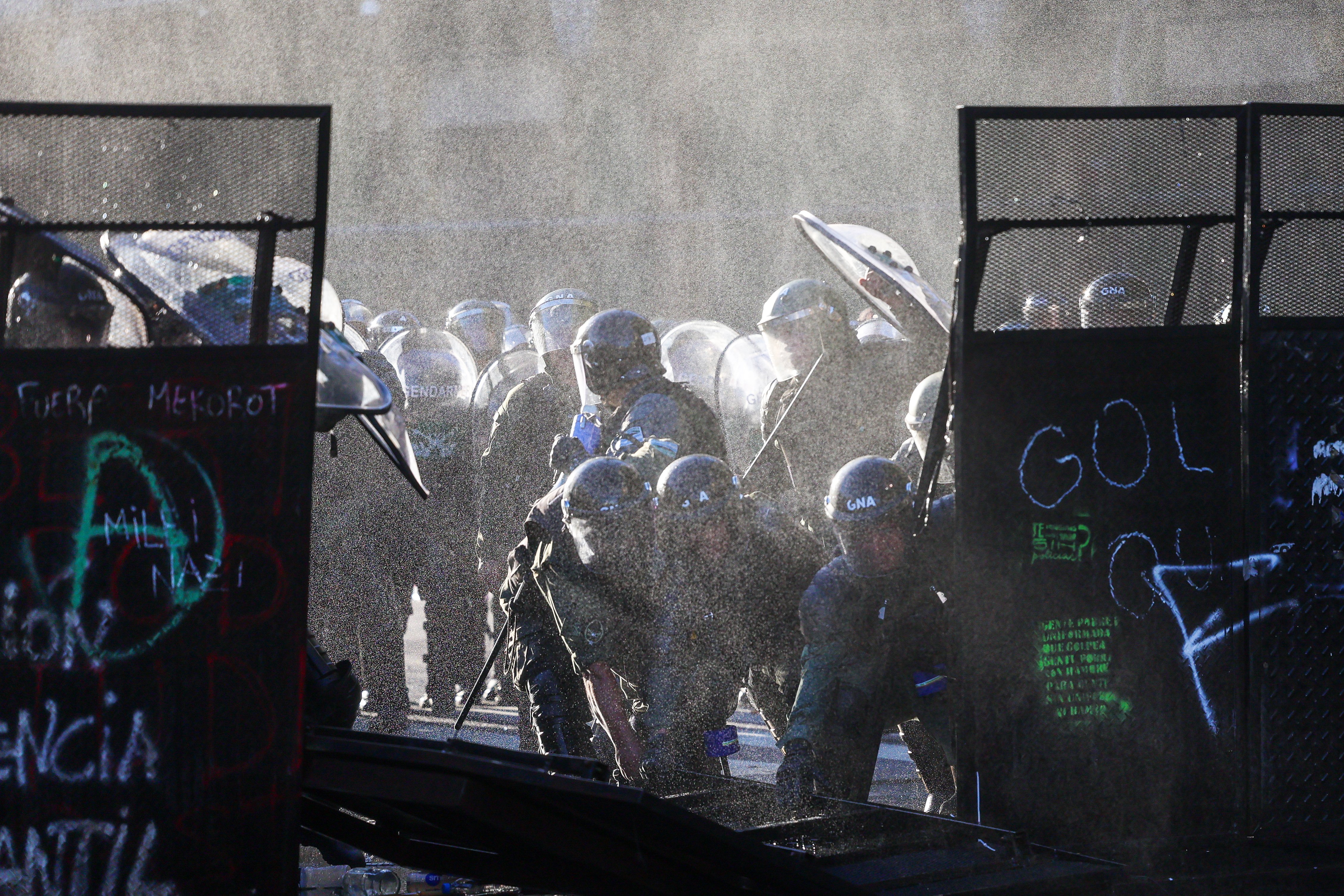 🪧 Milei’s labor reform, Peru’s new president