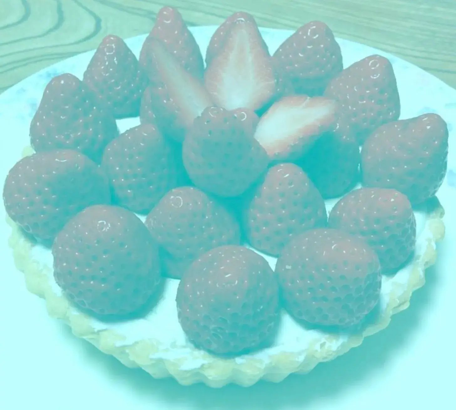 This Photo of Strawberries Has No Red Pixels in It