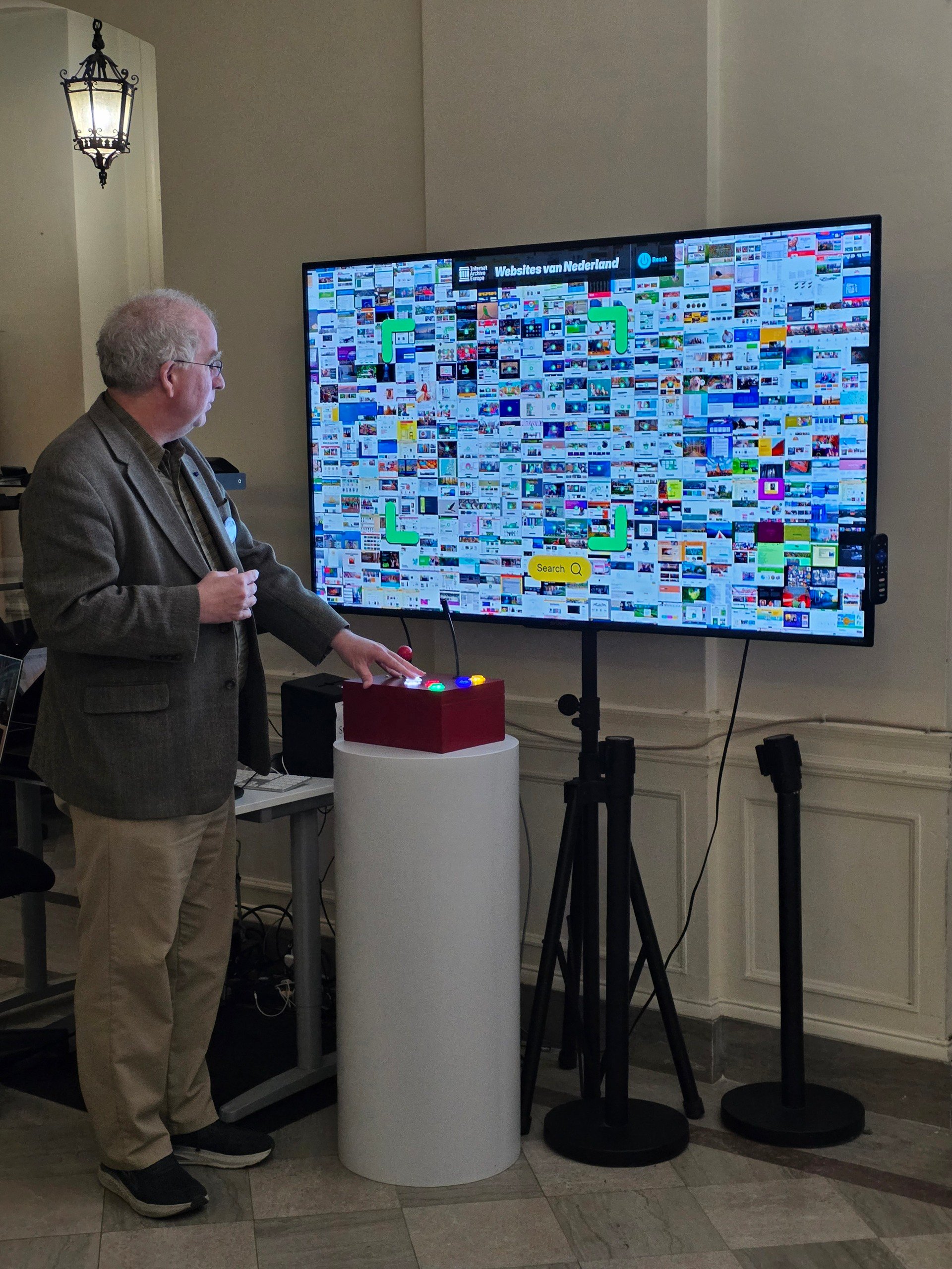 🌁 Exploring the Internet Archive Headquarters