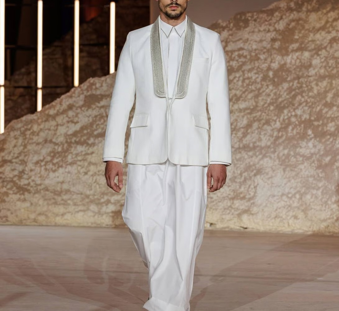 Thobe and Suit: Meticulous Craft, Distinct Identities