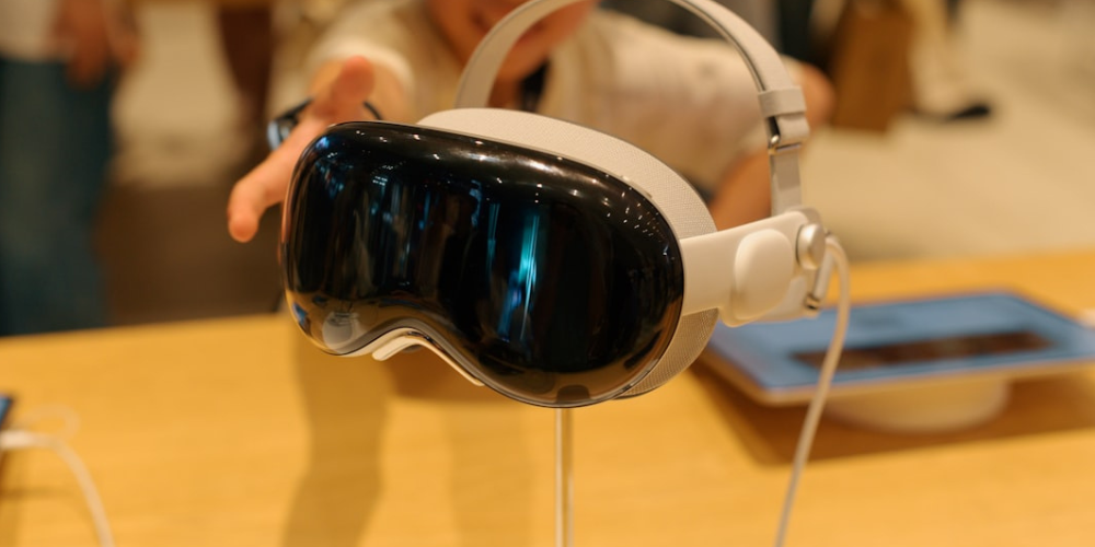 Track 9. Anti-AI Software, Google's Biggest Move, Vision Pro's Future