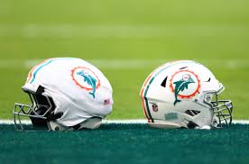 💰 The NFL team eating $200 Million to dismantle its roster