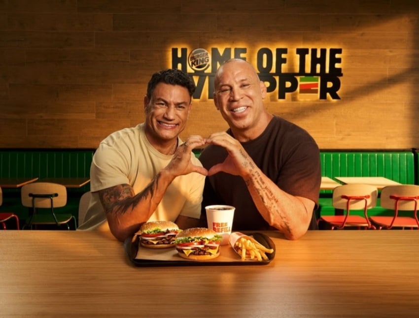 Popó e Wanderlei Silva trocam as luvas por sanduíches e fazem as pazes, em novo comercial do Burger King