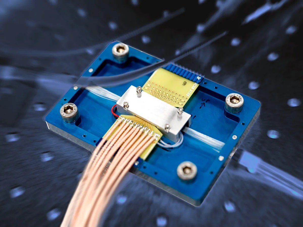 Quantity and quality? 6,100 qubit array published in Nature