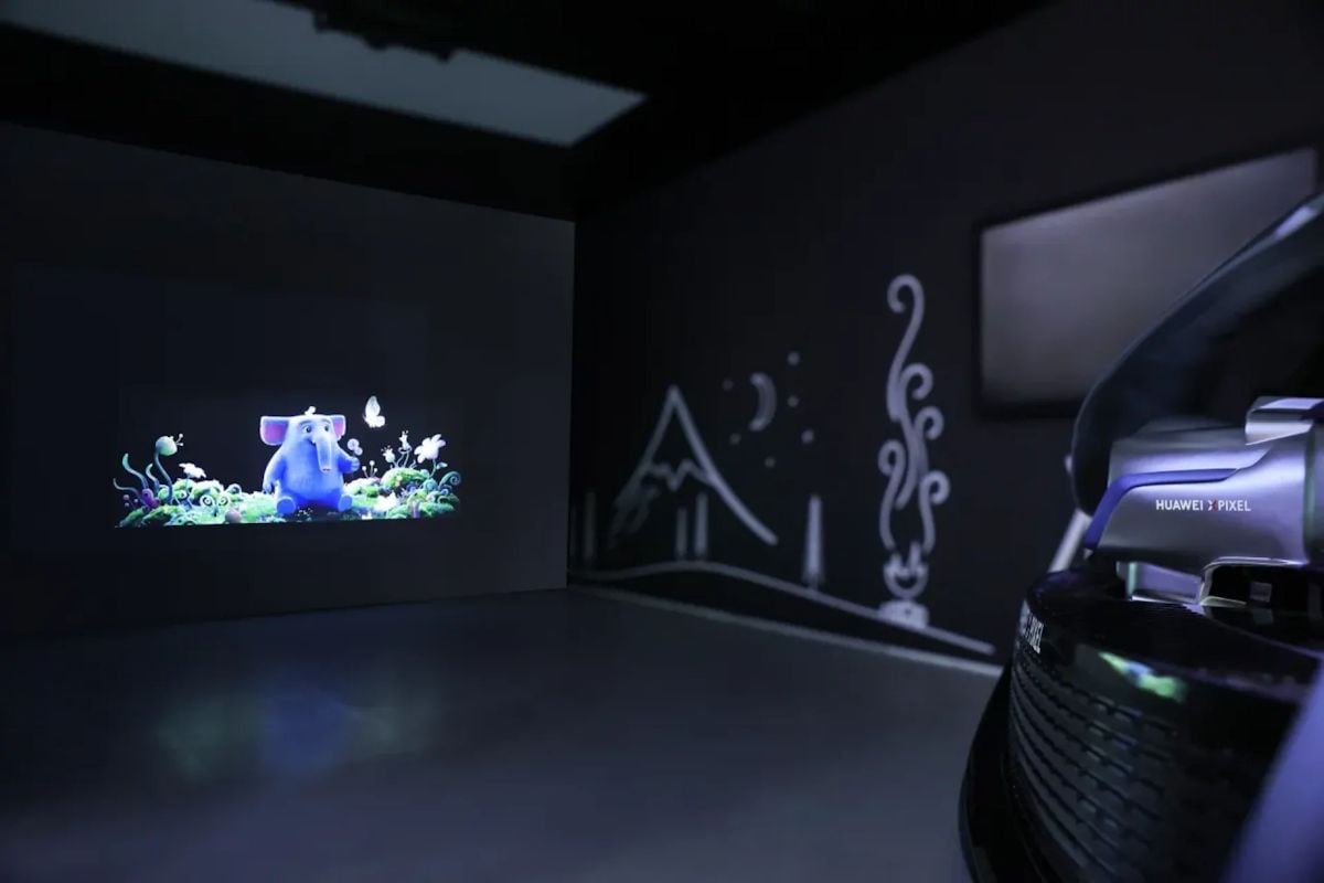 🎬 Picture this: Headlight movie projectors