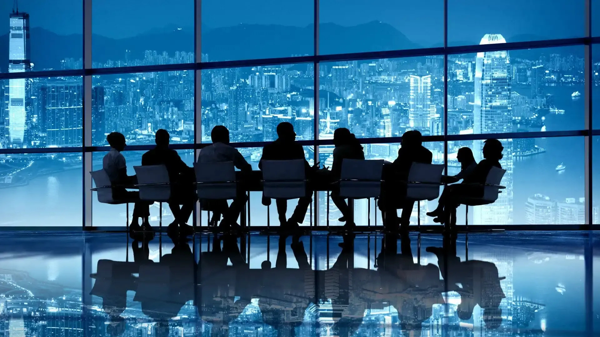 Disciplined Innovators: The COOs Who Endure 🧭