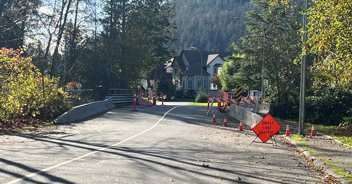 Sinking Harrison bridge poised for emergency repairs