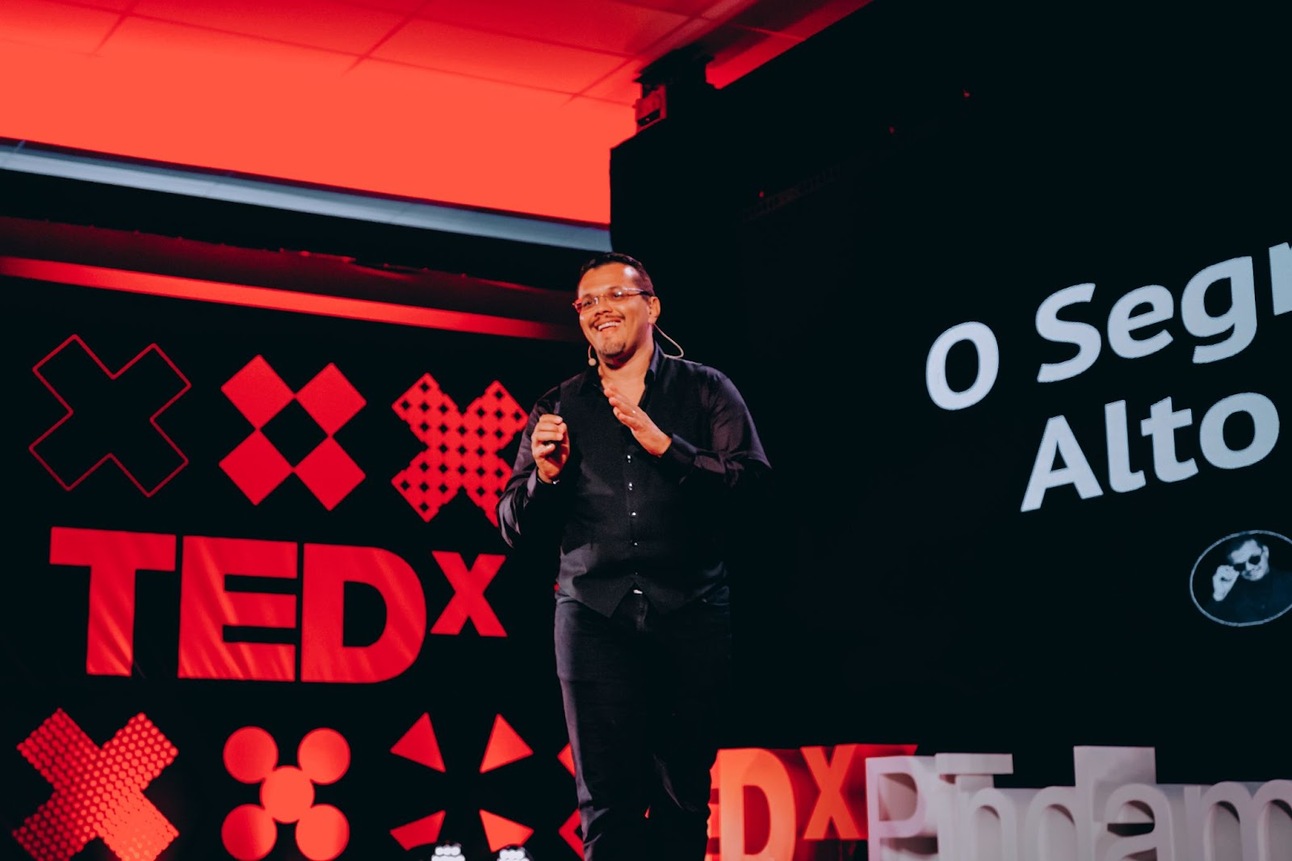 Como vender para pessoas mais inteligentes, ricas e poderosas do que você