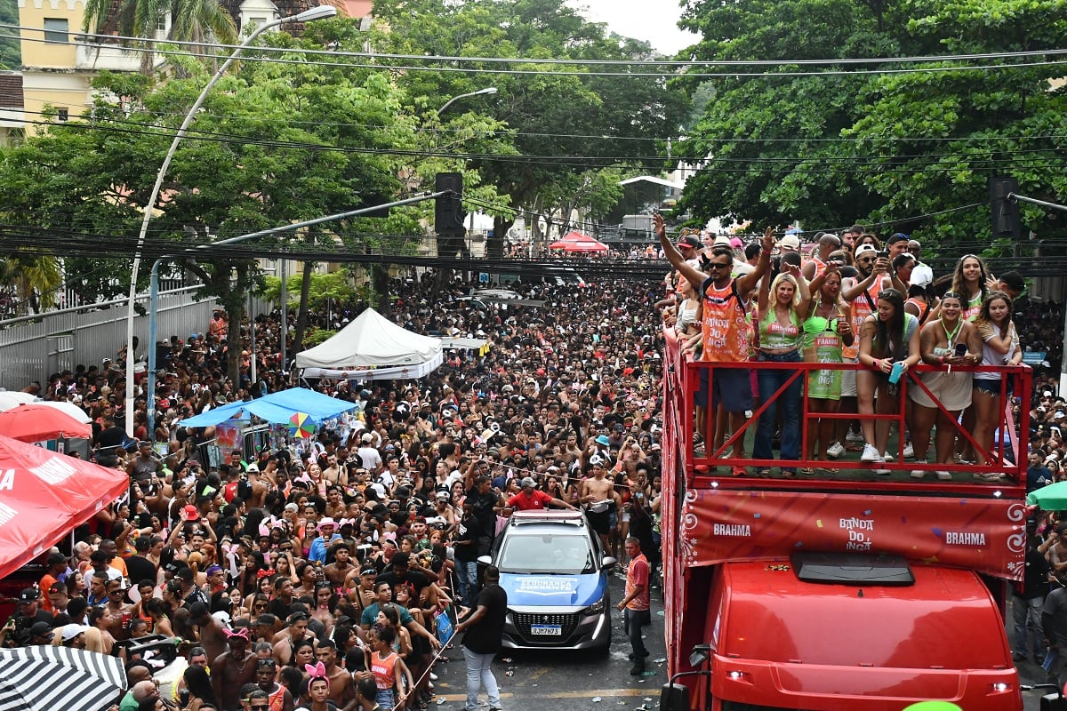 What does Brazilian Carnival reveal about urban segregation?