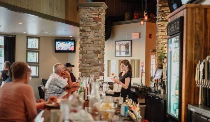 🍽️ Top 5 Places to Eat & Socialize in Grand Ledge
