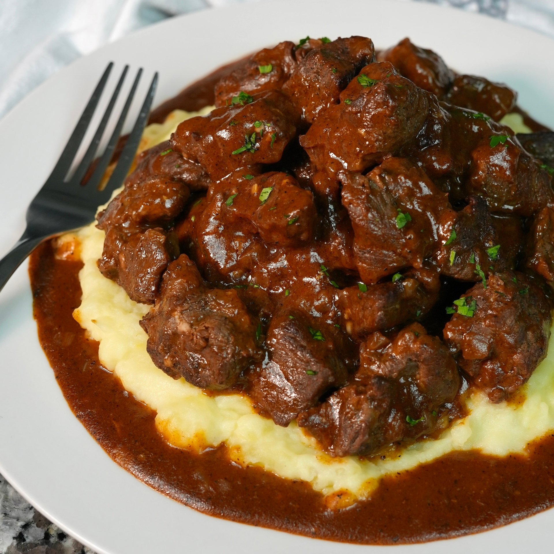 Slow Cooked Beef Tips & Gravy
