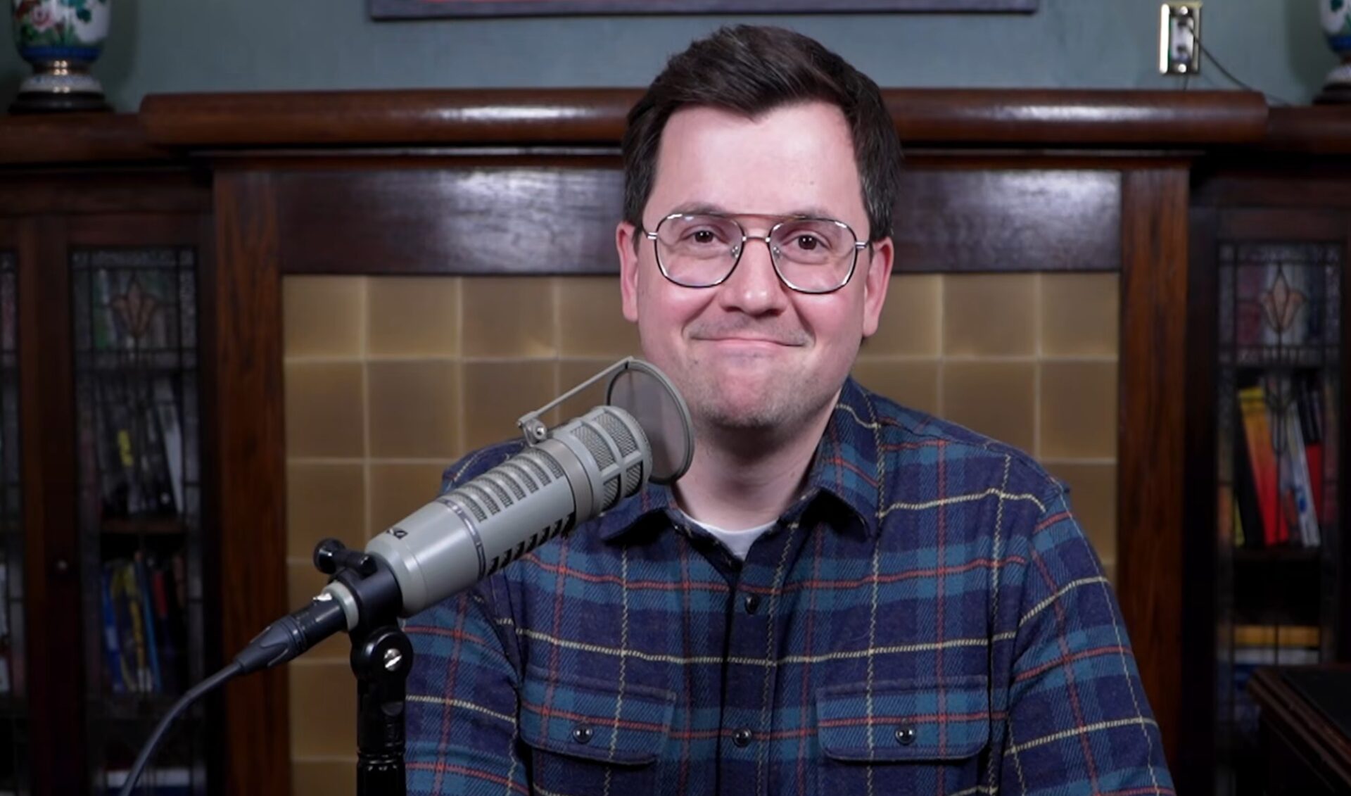 Ms. Rachel sells shoes and Alix Earle sells out