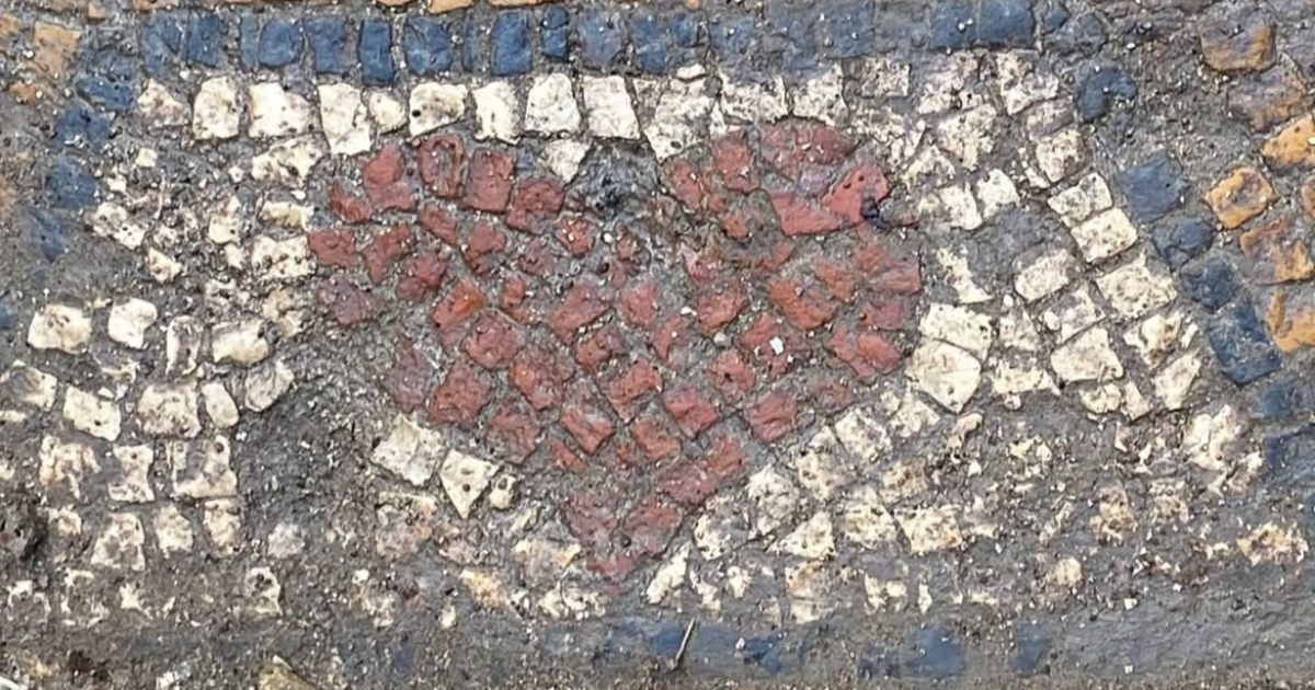 Smyrna Agorası'nda bulunan mozaik