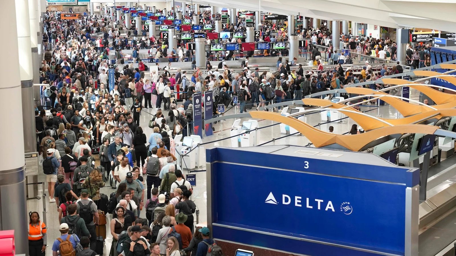 US airports face World Cup strain