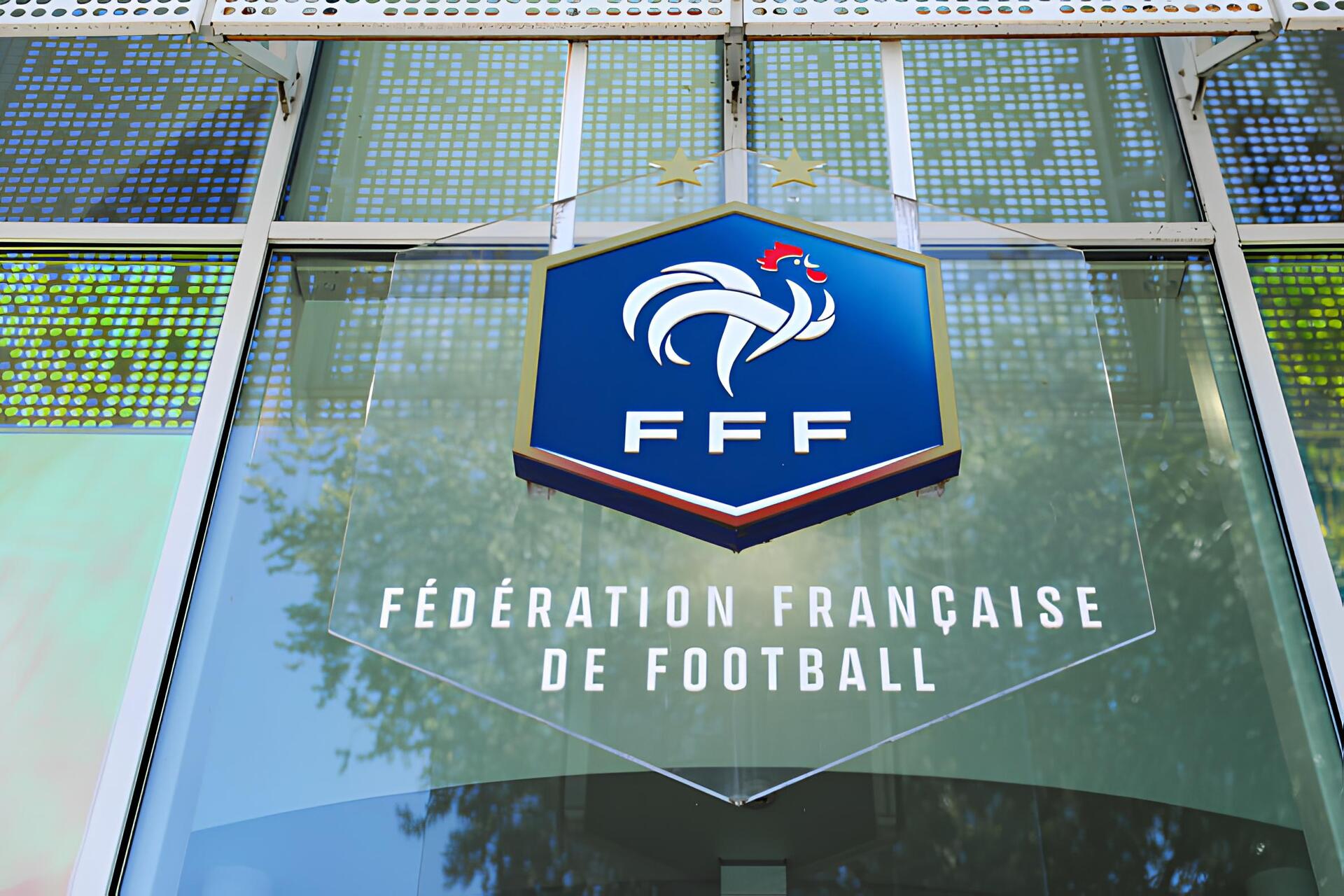 ☕ La FFF encore piratée, 21 offres d'emploi, etc.