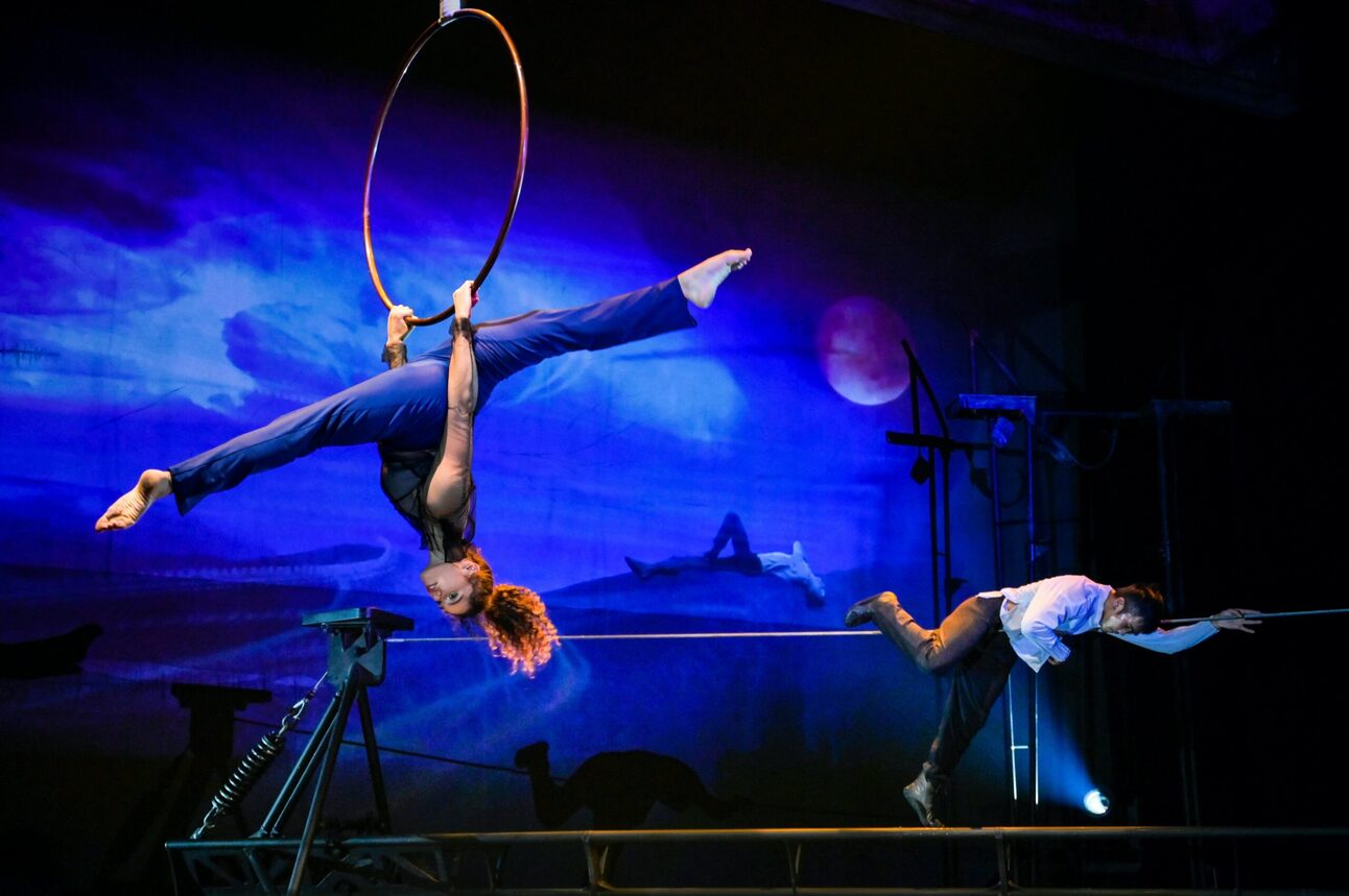 A High-Flying Performance Not to Miss: “Passengers” from The 7 Fingers