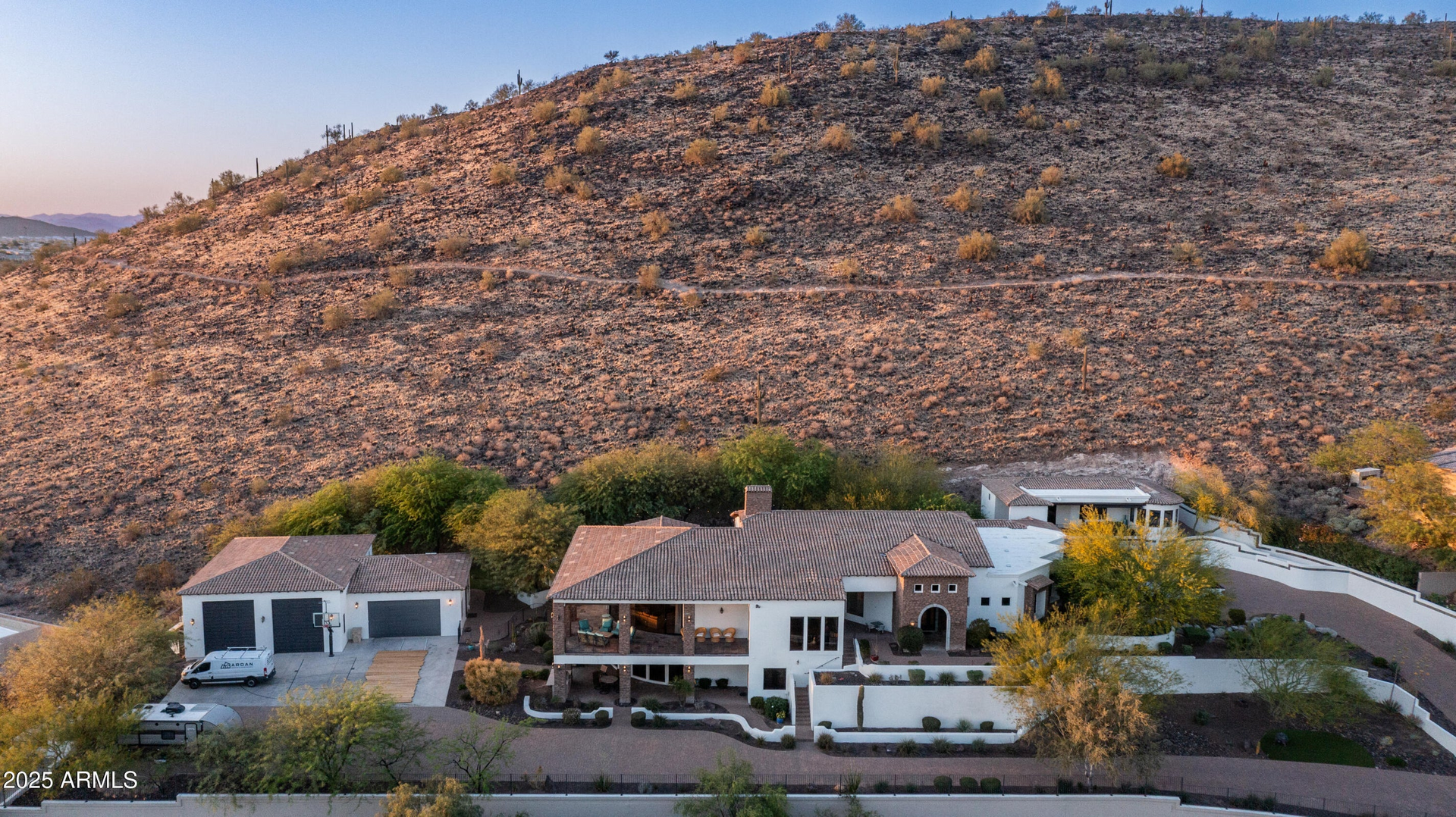 Hiking Homes: Thunderbird Park as your backyard
