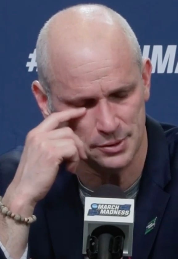 UConn PR director apologizes after confronting reporter 